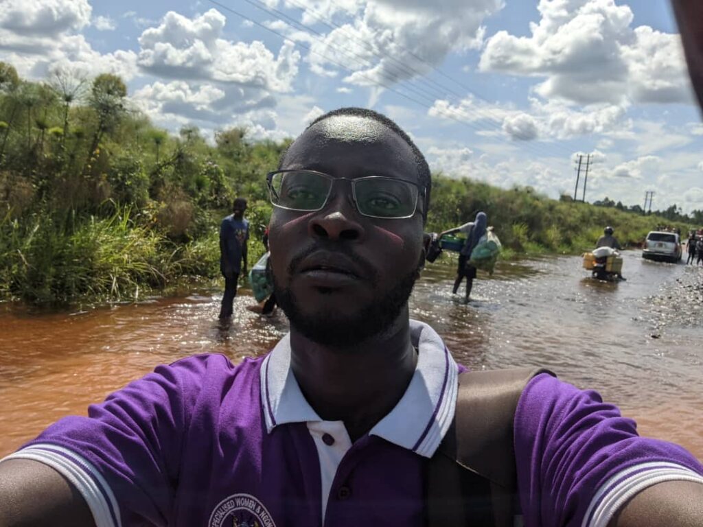 Dr. Iddo Crossing The Flooded Roads To Reach The Village Nicu To Conduct Rop Screening November 2023 01