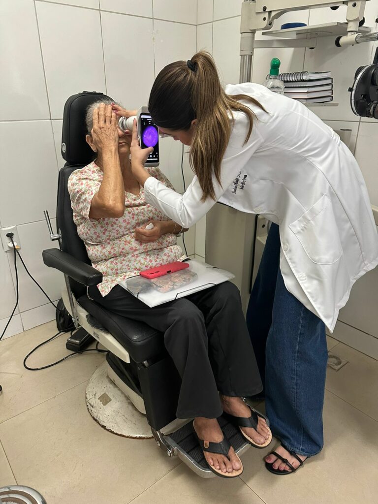 Img Exame Eyer Paciente Mutirao Diabetes Laof De Olhos Para O Futuro
