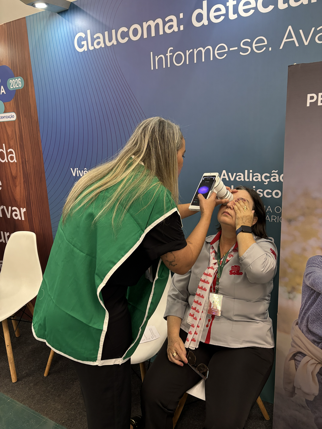 img_exame_Eyer_mutirao_glaucoma_Brasilia_2 Exame realizado com o Eyer2 em ação de sensibilização e orientação sobre glaucoma, em Brasília (DF).